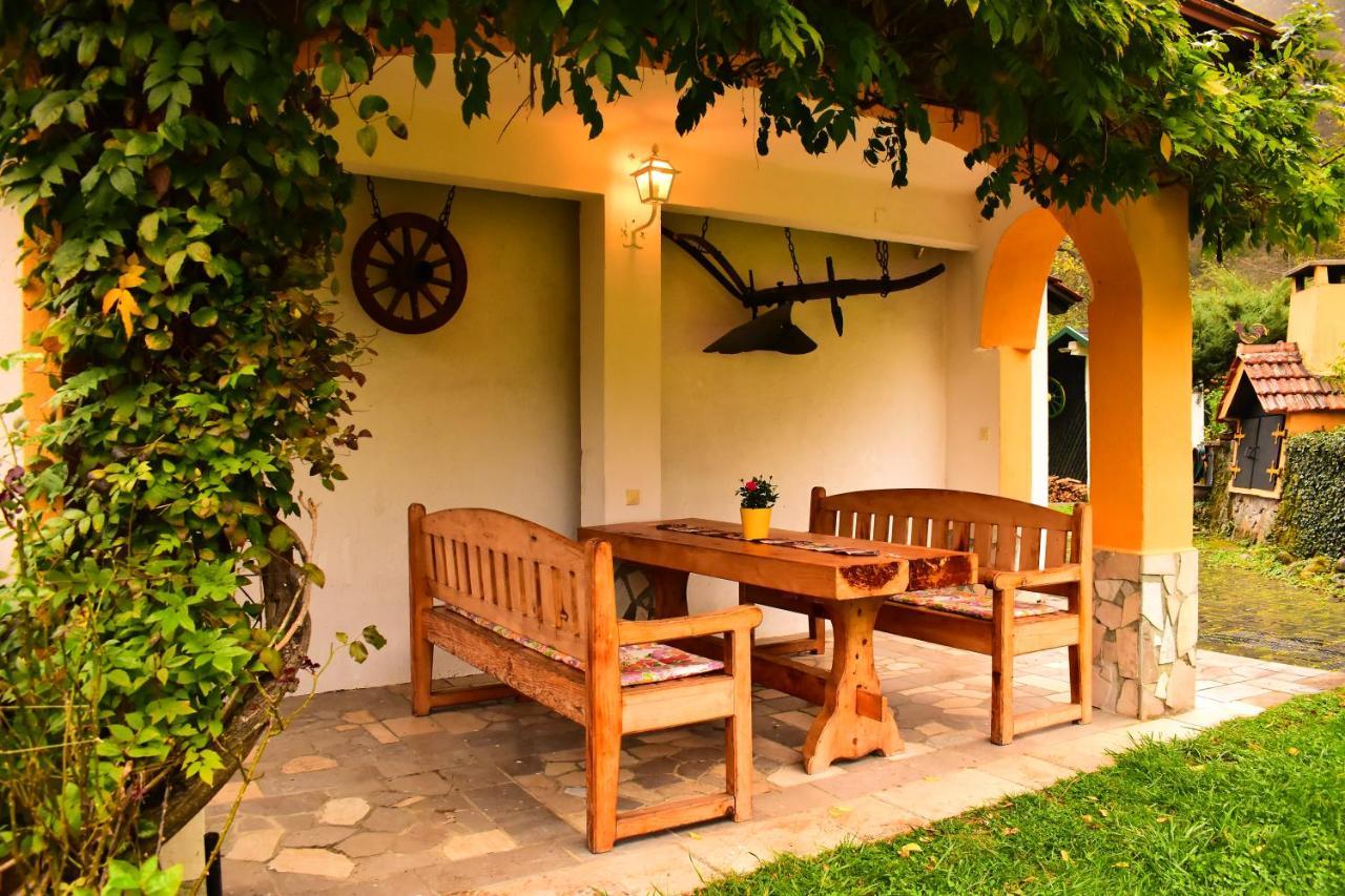 Villa Kuca Juraj à Brod na Kupi Extérieur photo