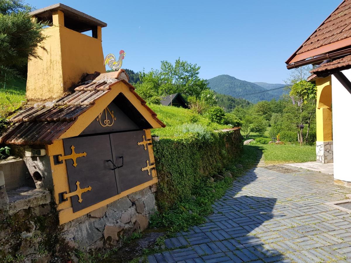 Villa Kuca Juraj à Brod na Kupi Extérieur photo